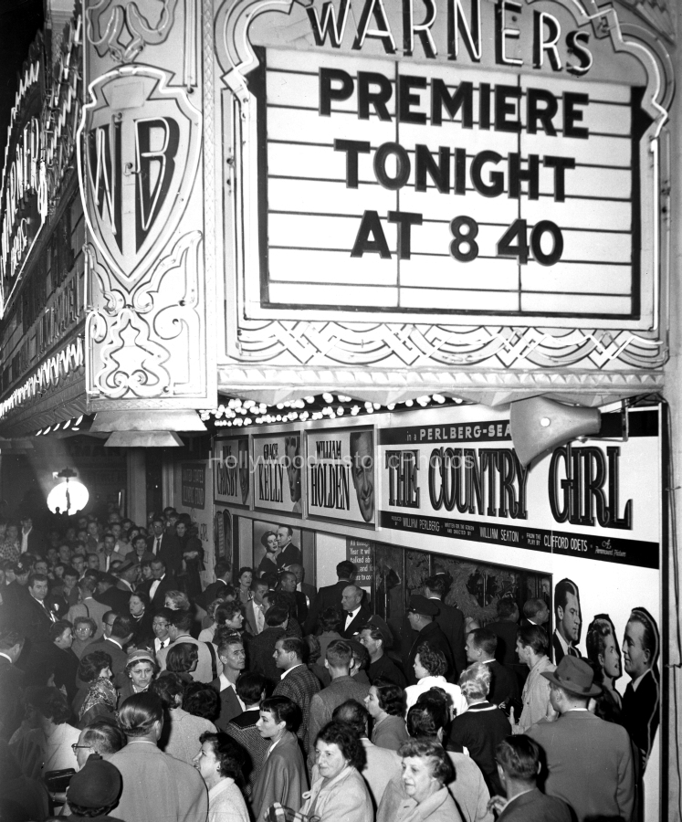 Warner Bros. Theatre 1954 3.jpg